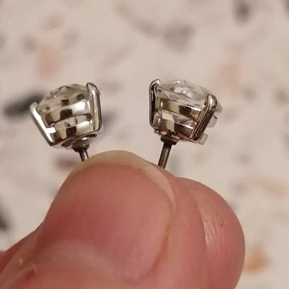 Swarovski Stilla Stud Earrings with Box - Picture 4 of 5